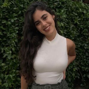 Meet your Posher, Alejandra